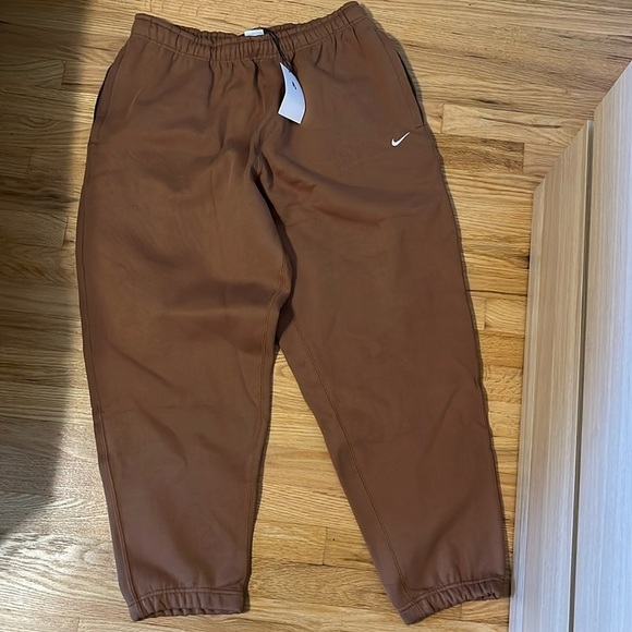 NWT Nike Brown Solo Swoosh Fleece Joggers Sz XL - Picture 1 of 9